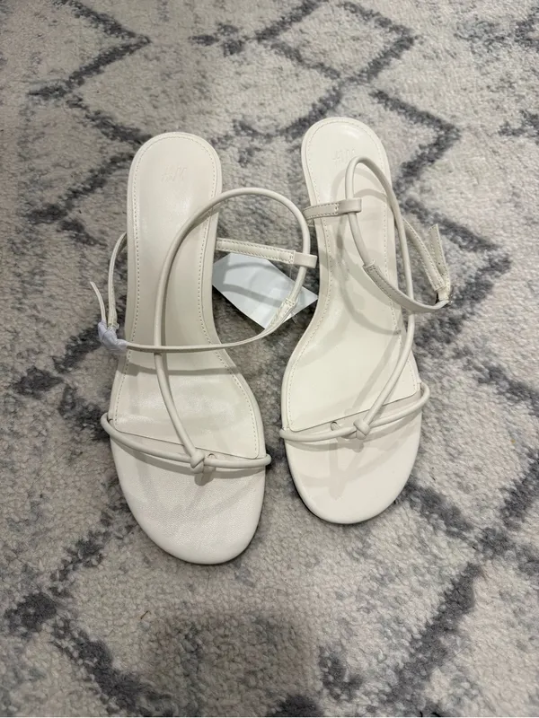 H&M Cream Strappy Knot Sandals for Women - Image 3