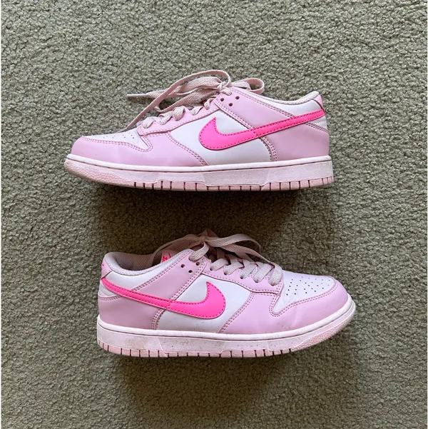 Nike Dunk Women’s Low Sneakers - Image 2