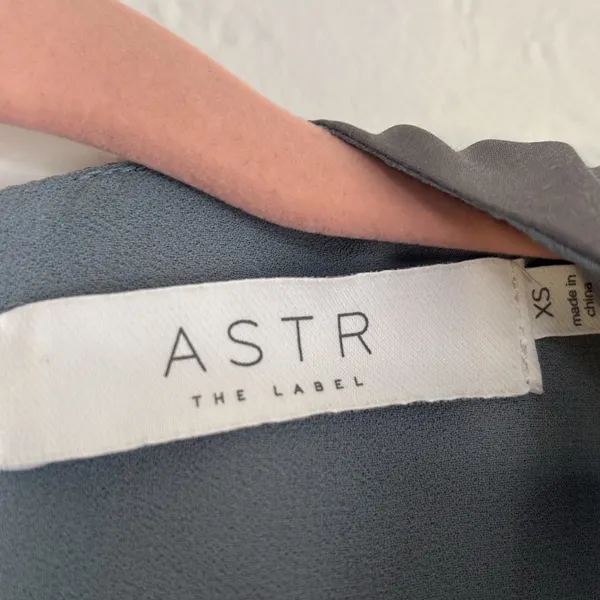 ASTR the Label Quinn Maxi Dress in Sage Open Back Satin Sz XS - Image 5