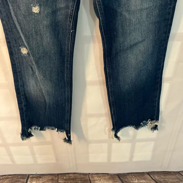 Free People Blue Maggie Whiskered Faded Cotton Cropped Raw Hem Jeans Size 26 - Image 4