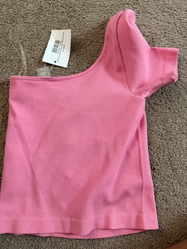 Pink Boutique Top Cropped tee with cutout Size XS - Image 2