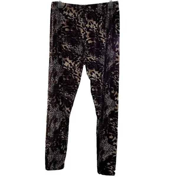 V L D Victoria Leland Design Animal Print Pajama Pants. Size L/XL - Image 4