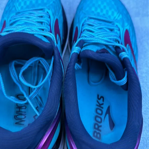 Brooks ascend 4 guiderails - Image 4