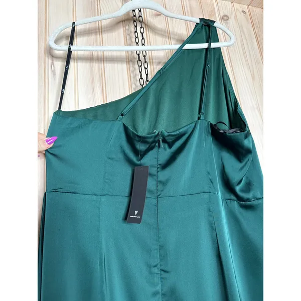 NWT Lulus Signature Elegance Emerald Satin One-Shoulder Maxi Dress Wedding Sz 1X - Image 9
