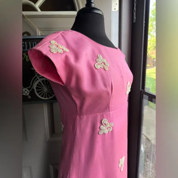 Vintage handmade 50/60s pink beaded cap sleeve formal maxi dress, size small - Image 4