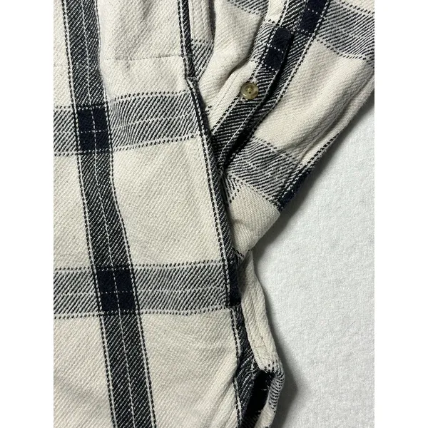 Carhartt Women’s Loose Fit Plaid Flannel Shacket Cream Black Small | Heavyweight - Image 4