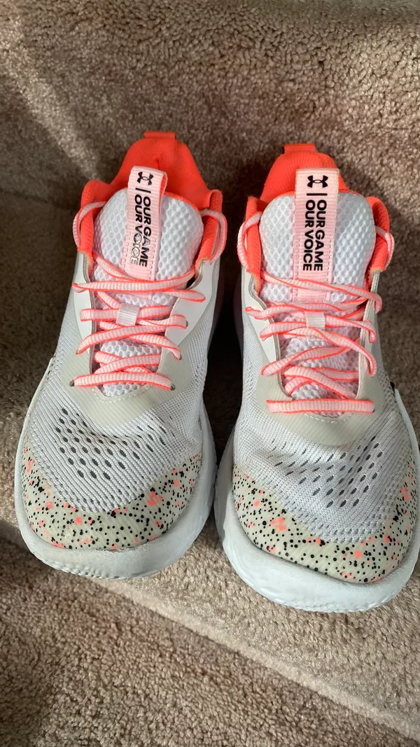 Under Armour Basketball Shoes - Image 3