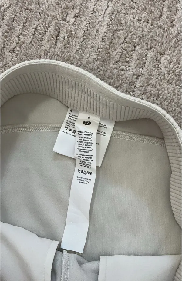 Lululemon shorts - Image 3