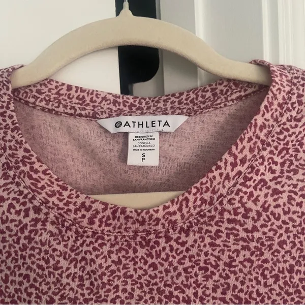 Athleta Breezy Camisole Tank Pink Cheetah‎ sleeveless Workout top - Image 4