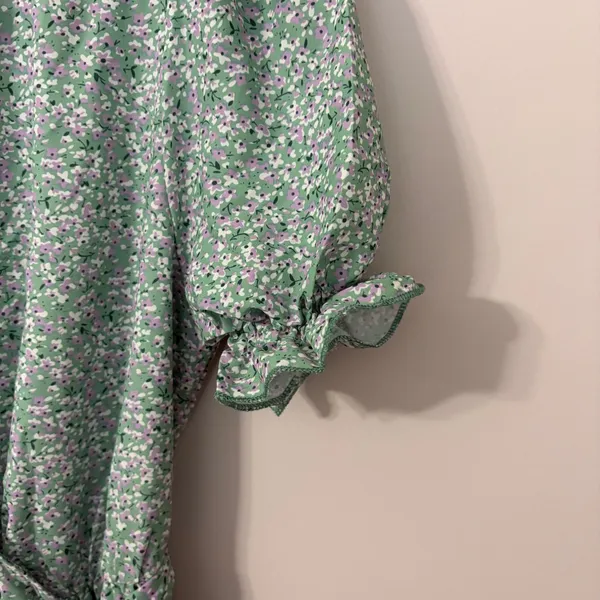 Fashion Floral Pleated Midi Dress Green Purple‎ Ditsy Puff Sleeve V-Neck Size M - Image 12