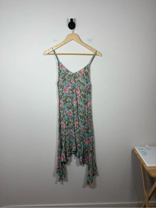 Ariat Camo Floral Asymmetrical Handkerchief Hem Tank Dress Rayon Small - Image 2