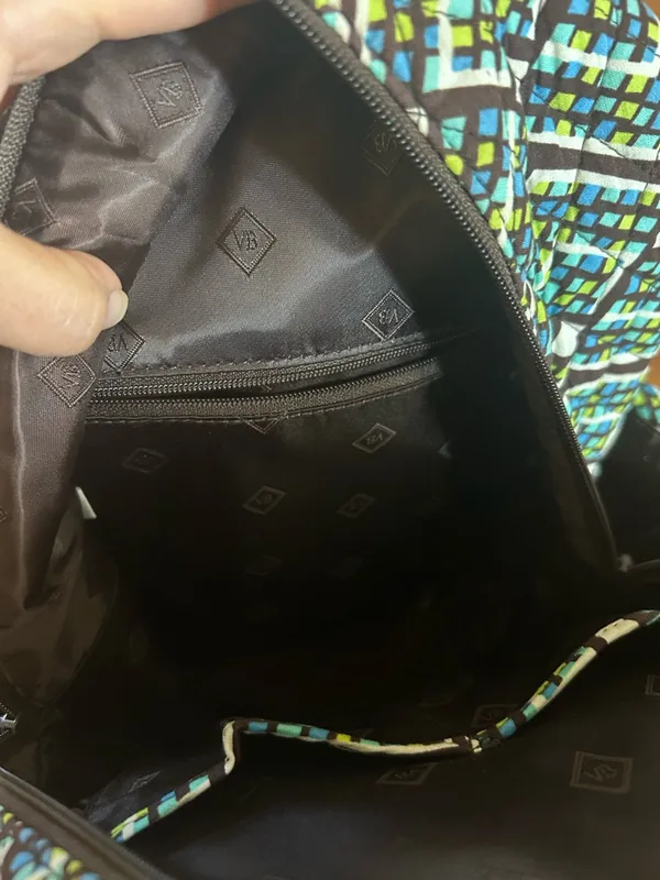 Like new Vera Bradley Geometric Pattern Quilted Backpack size 9x5x12” - Image 6