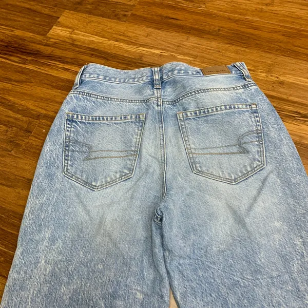 American Eagle Mom Jeans Womens Size 0 Ripped Distressed Light Wash Denim Casual - Image 5
