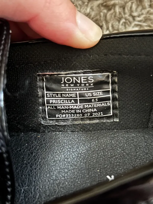 New York Jones Black Shoes 6.5 - Image 3