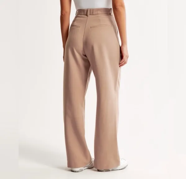 Abercrombie & Fitch Curve Love Sloane Tailored Pants in Tan - Image 2