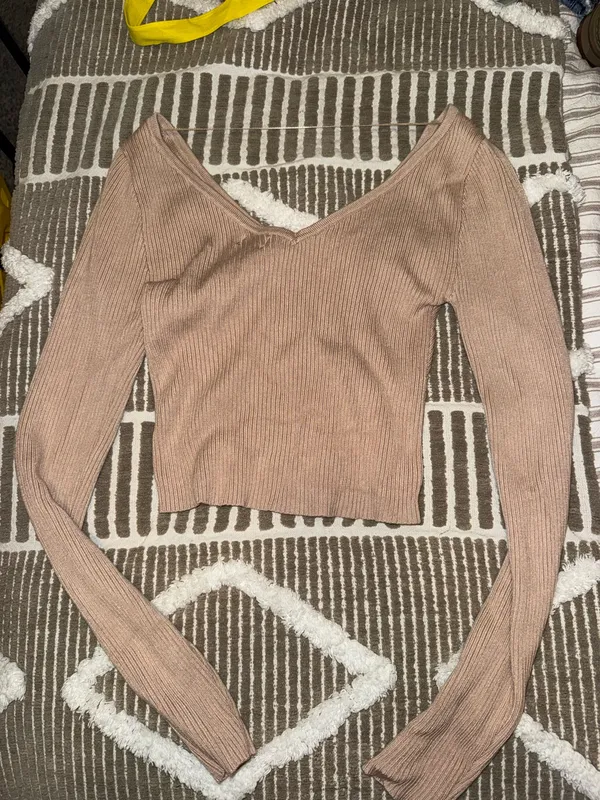 PacSun Sweater - Image 3
