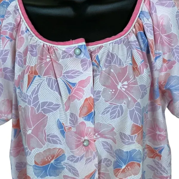Vintage Regal Rose Floral Print Button Down Midi Dress ￼Size Medium - Image 4