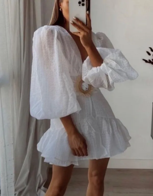 Missguided white Raffia Belted Mini Dress. Size 6 - Image 3