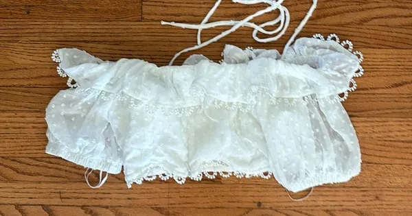 White fox crop top - Image 3