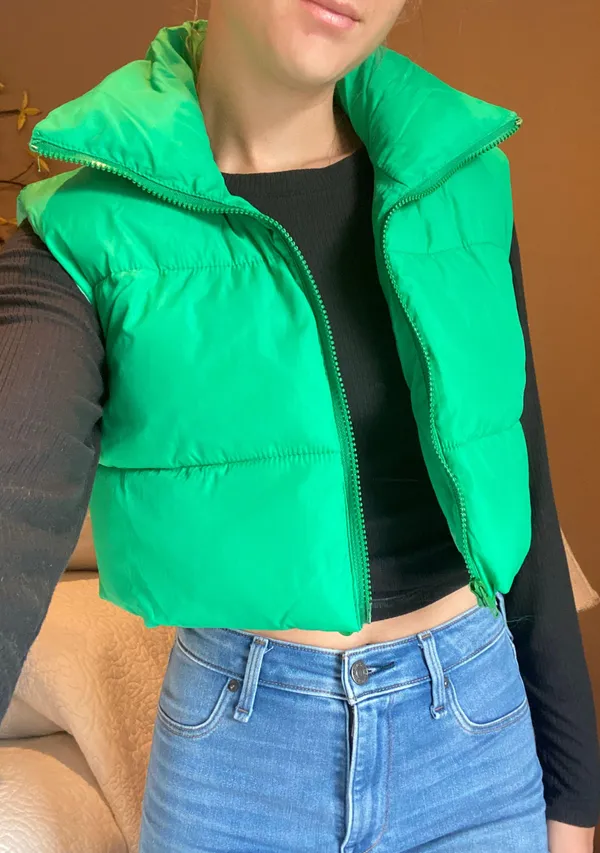 Boutique Green Cropped Puffer Vest Size Small - Image 6