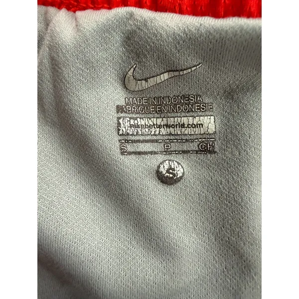 Small Nike dri fit workout shorts - Image 3