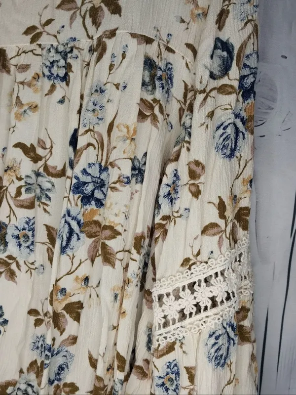 American Eagle Outfitters Floral Boho Peasant V-Neck Lace Trim Flowy Blouse - Image 9