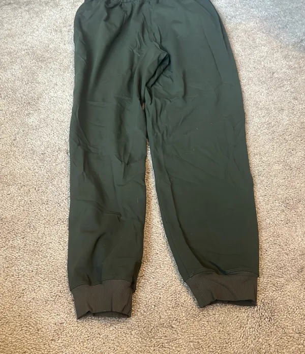 Lululemon Olive Green joggers - Image 12