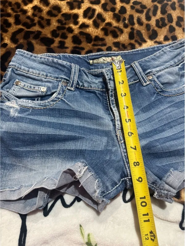 BKE denim shorts, size 28. - Image 5