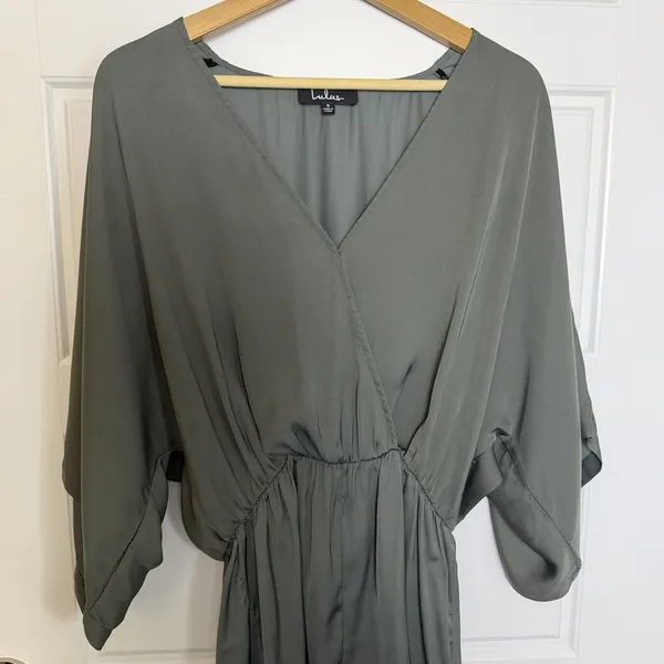 Lulus Olive Green Satin Romper Quarter Sleeve Size Small - Image 2