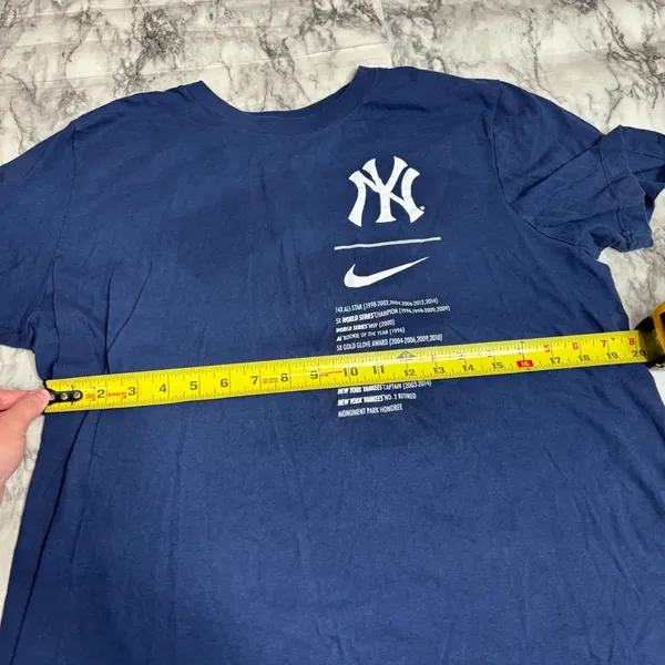 Nike New York Yankees The Captain T shirt navy blue size large - Image 5