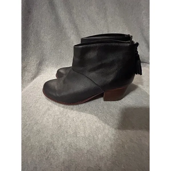 TOMS Black‎ Leather Tassel Back Zip Ankle Booties Stacked Heel Womens 9M - Image 4