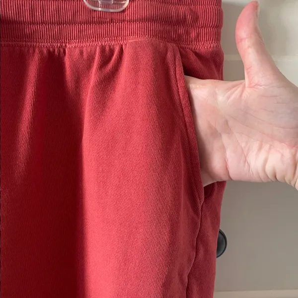 Old Navy Women’s Fired Clay Red Mid Rise Easy Vintage Drawstring Shorts - Large - Image 3