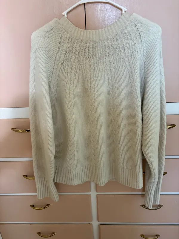 On 34 th White Cardigan Size XL - Image 6