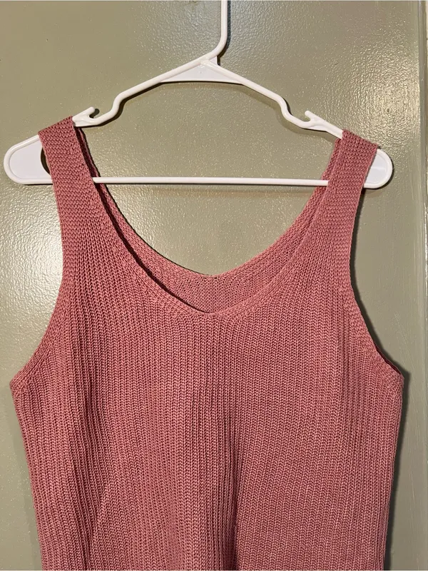 Women’s Size Large Sleeveless Sweater Reversible Scoop Neck V-Neck Knit Pink - Image 2