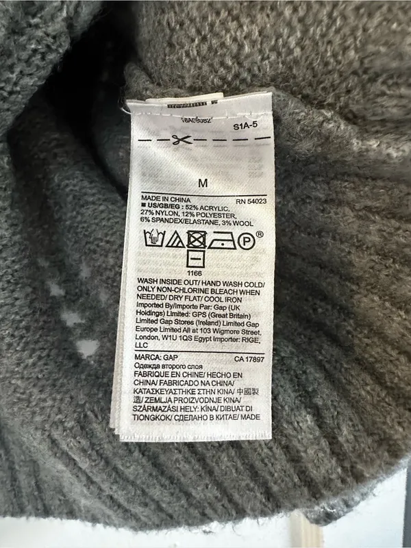 GAP Gray Open-Knit Crewneck Sweater - Image 5