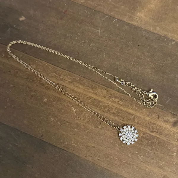 Dainty gold tone pave snowflake pendant necklace - Image 5
