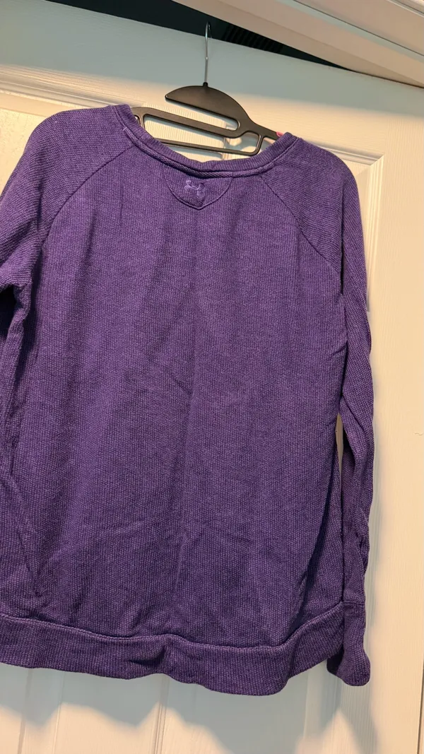 Under Armour Purple Crewneck Sweatshirt Small - Image 5