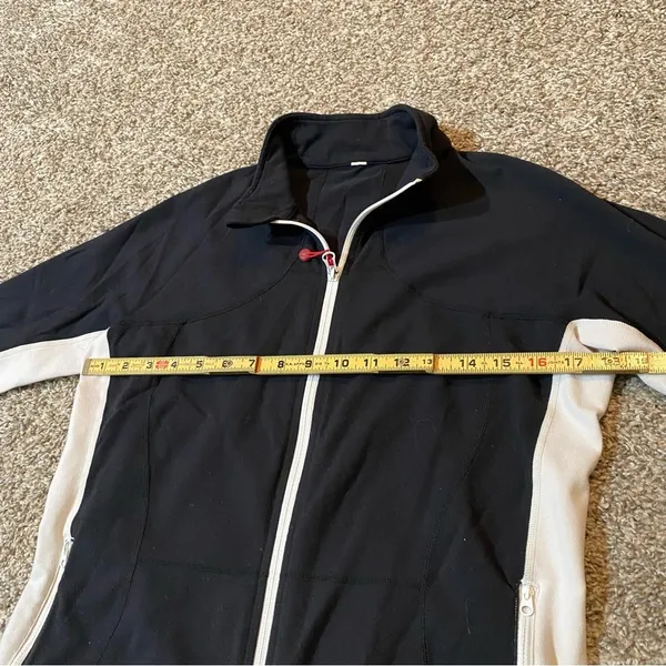 Lululemon Activewear Zipper Top Size 2 - Image 7