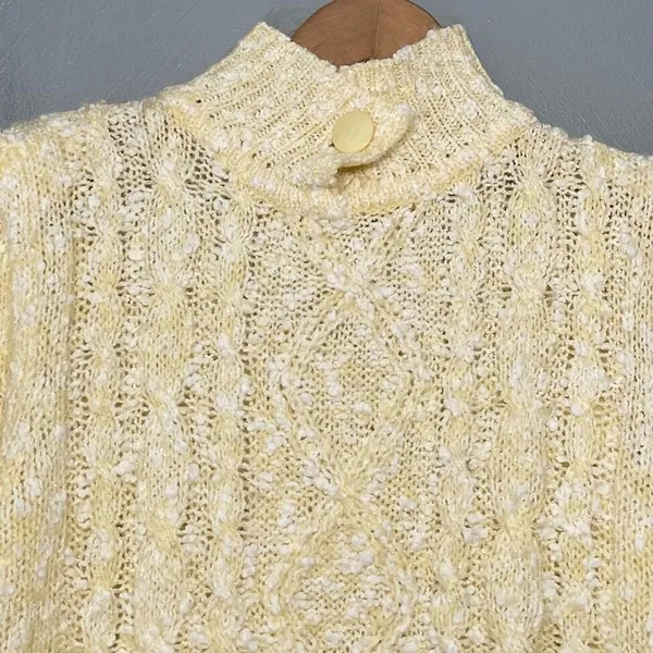 Vintage Butter Yellow Fits Size Small Sweater Cottage Boucle Knit Romantic Boho - Image 4