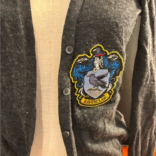 Uniqlo Dark‎ Gray Blazer with Embroidered Crest - Image 8