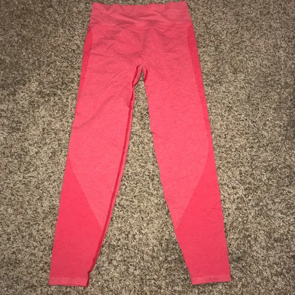 Nwot Pink Seamless Leggings - Image 2