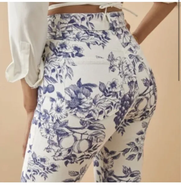 Reformation Cynthia High Rise Straight Leg Jeans - Image 3