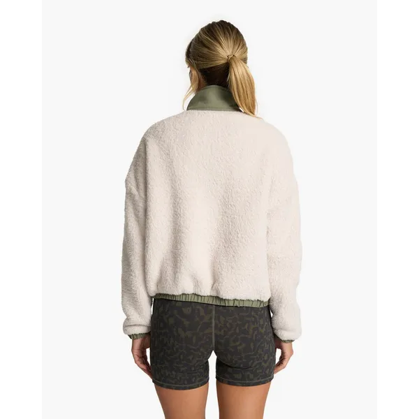 Vuori Cozy Sherpa Popover Women's Sherpa Pullover in Dune Large Fall Winter Cozy - Image 5