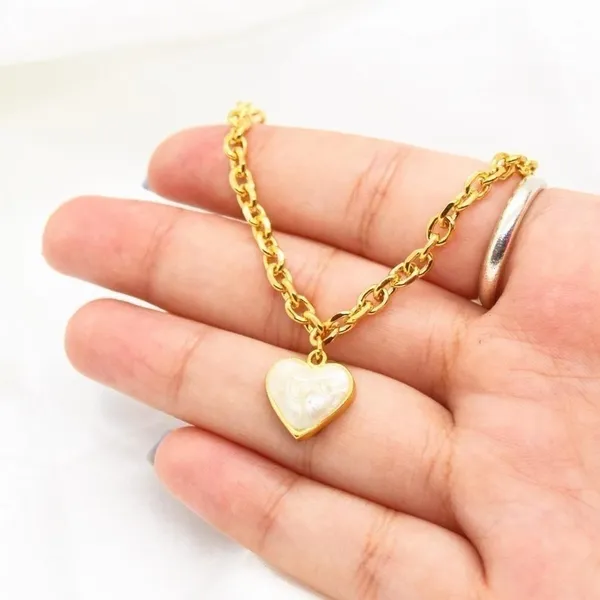 Pearl Heart Chain Gold - Image 4