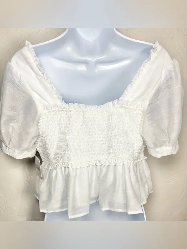 Altar’d State White Puff-Sleeve Ruffled Crop Top Size Medium - Image 4