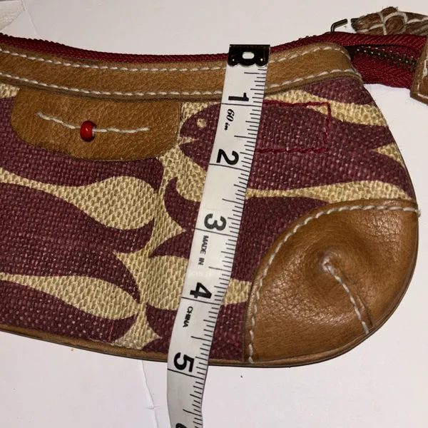 Gap Red And Tan Leather Fish Wristlet Super Cute Preloved - Image 8