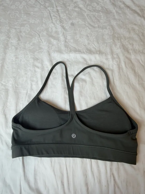 Lululemon Women's green Strappy Sports Bra sz 12 - Image 2