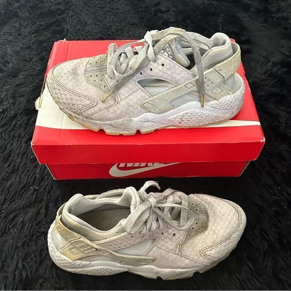 NIKE Huarache activewear lace up shoes sneakers women’s 8 - Image 8