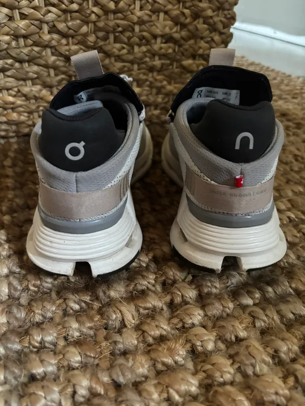 Sneakers - Image 4