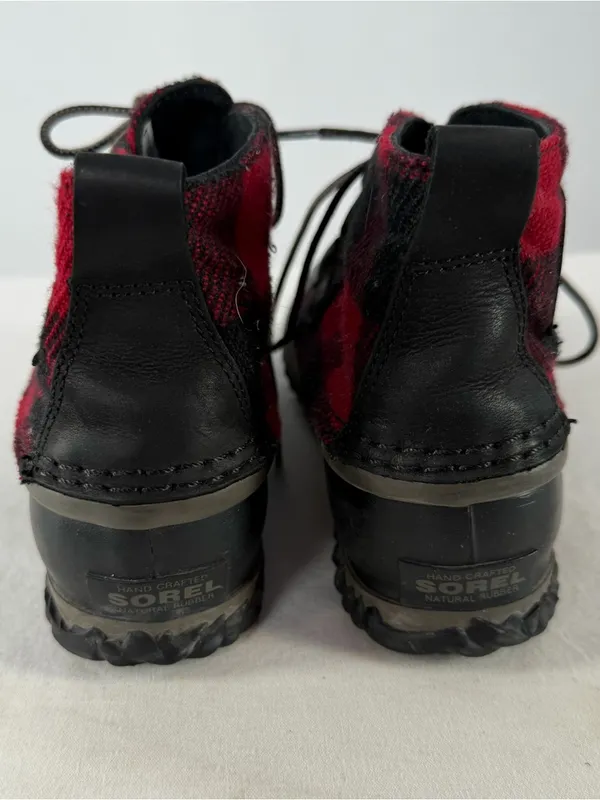 Sorel Out ‘n About Buffalo Plaid Waterproof Boots in Black Red Size 6‎ - Image 5
